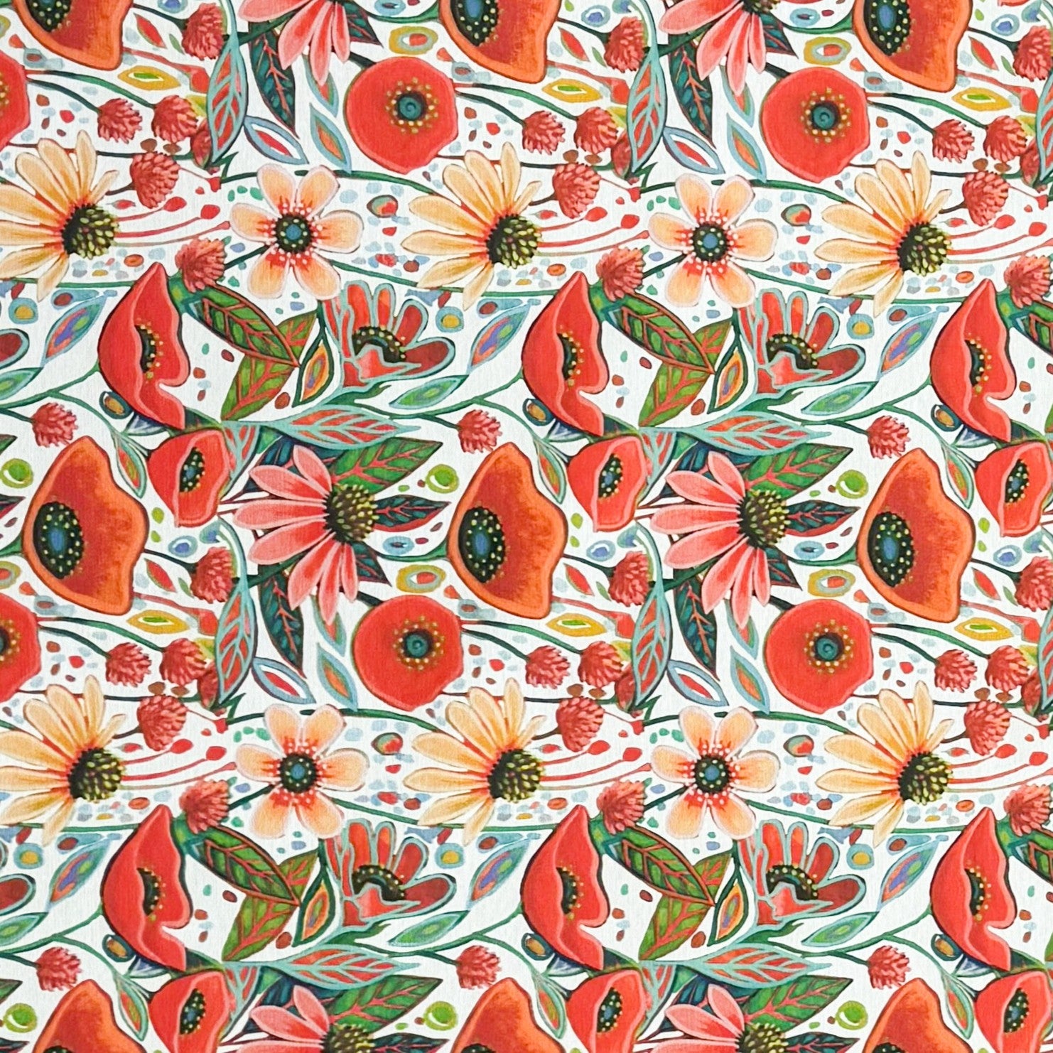  Die jacquard beschichtete Baumwolltischdecke präsentiert ein dichtes, detailreiches Blumenmuster mit Mohnblüten, Blättern und kleinen Streublüten in warmen Rot-, Creme- und Grüntönen. 