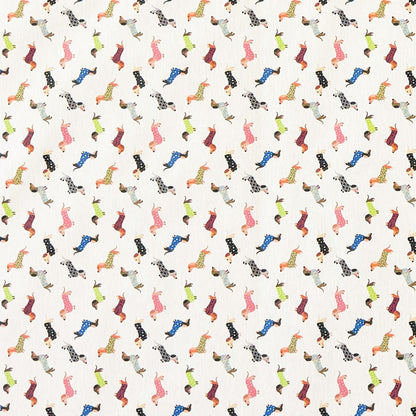 Jacquard Tischdecke aus beschichteter Baumwolle mit kleinem, buntem Dackel-Muster auf hellem Hintergrund, fleckenabweisend und pflegeleicht.