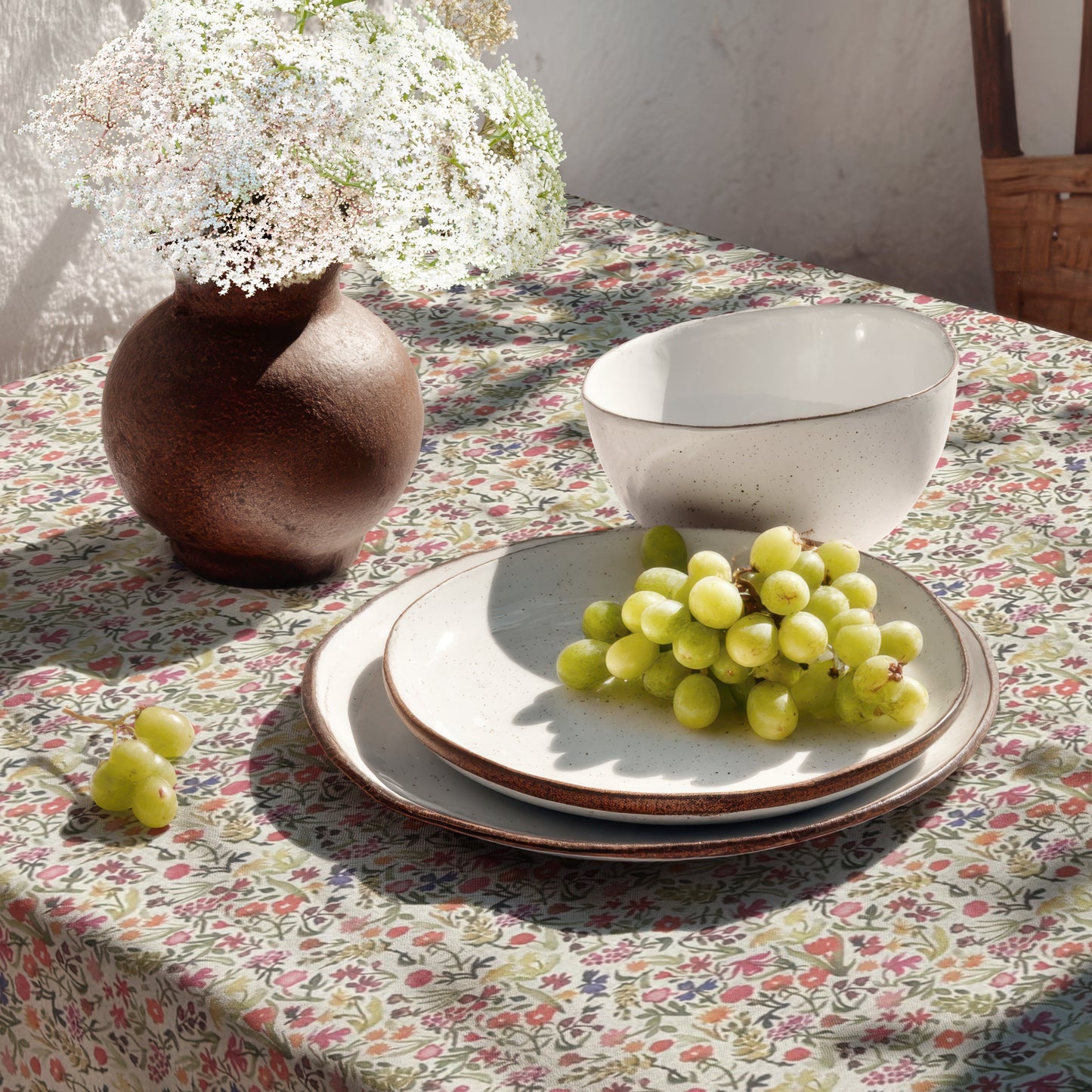 Jacquard Tischdecke beschichtete Baumwolle Übergröße 160 cm Breite DP562 bunte Blumenwiese eckig rund oval