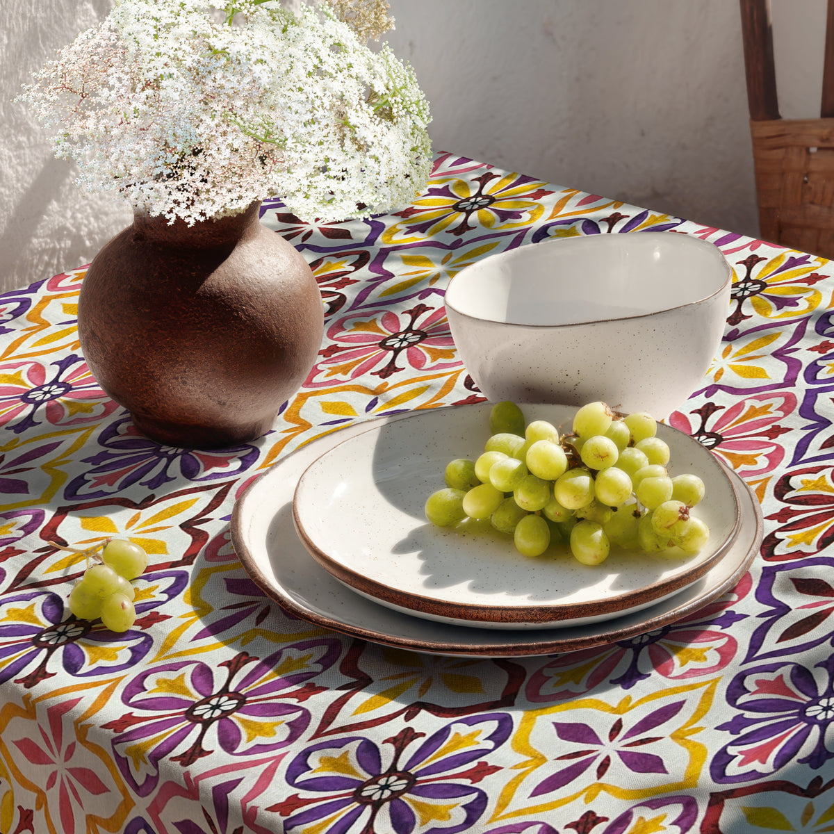 Jacquard Tischdecke Mosaik lila