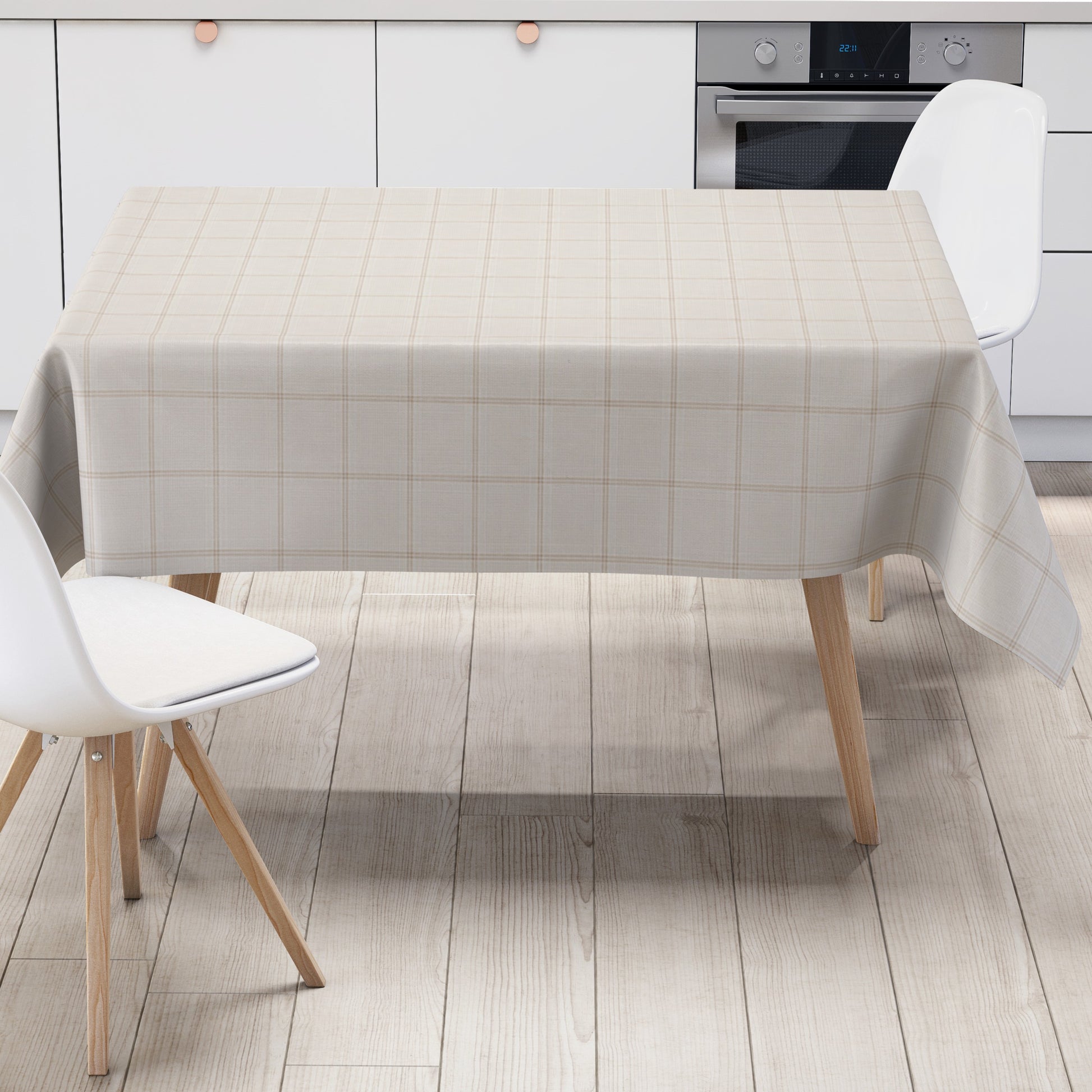 Rechteckige Wachstuch-Tischdecke in heller Leinenoptik mit feinem beigefarbenem Karomuster auf cremeweißem Hintergrund. Das dezente, gleichmäßige Rasterdesign verleiht der Tischdecke eine elegante und zeitlose Ausstrahlung.
