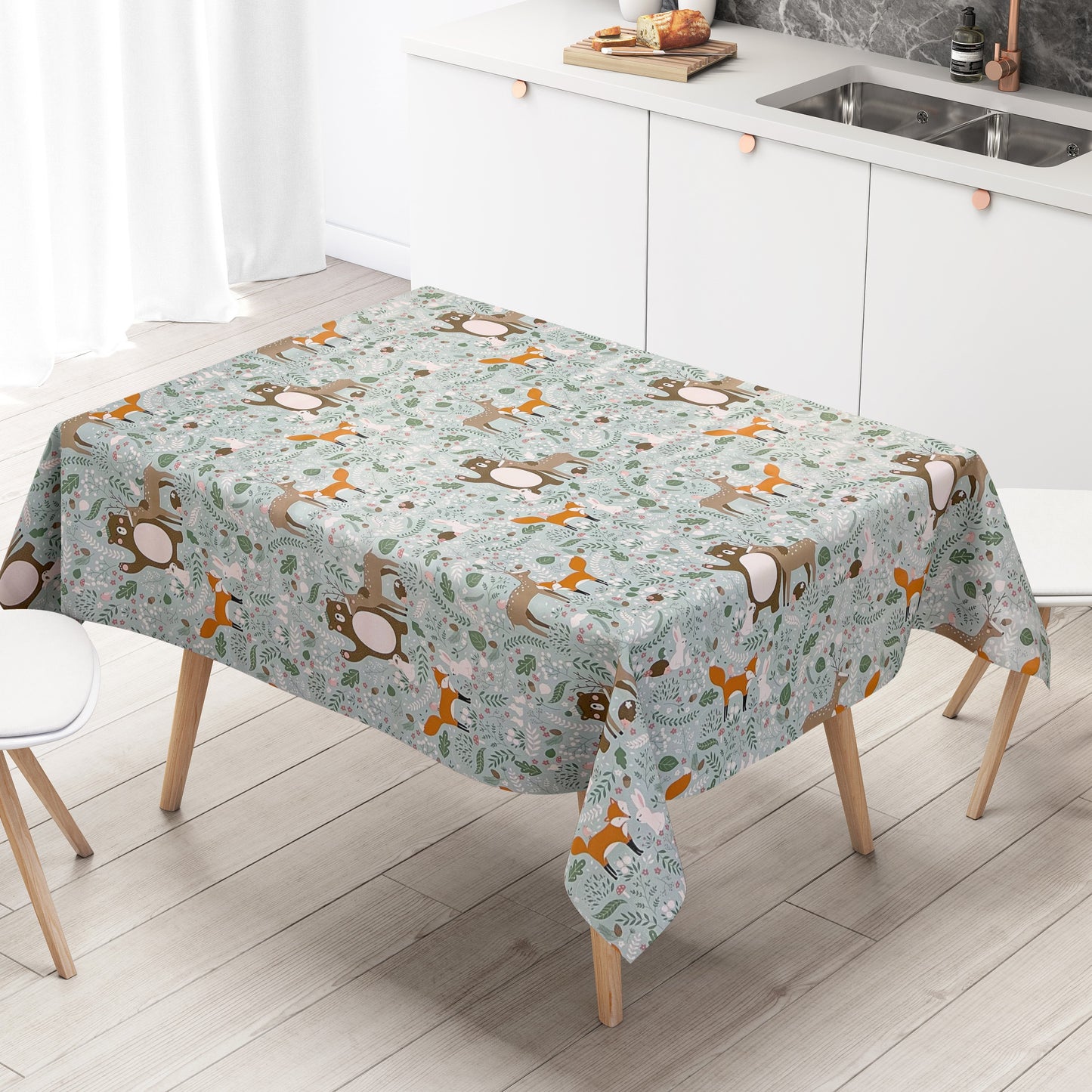 Nappe en toile cirée K150133 motif enfant renard cerf ours conte de fées carré rond ovale